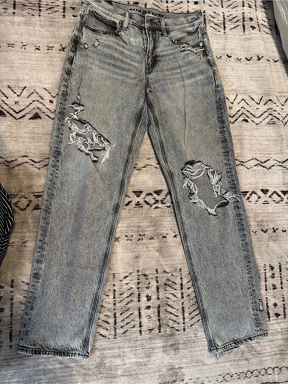 American Eagle Distressed Slim Jeans in Blue